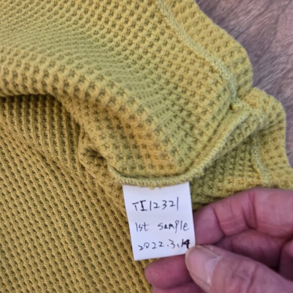 Ces Femme Womens Waffle Knit Top Mustard Green Front Pockets Long Sleeves XLarge - Picture 11 of 14